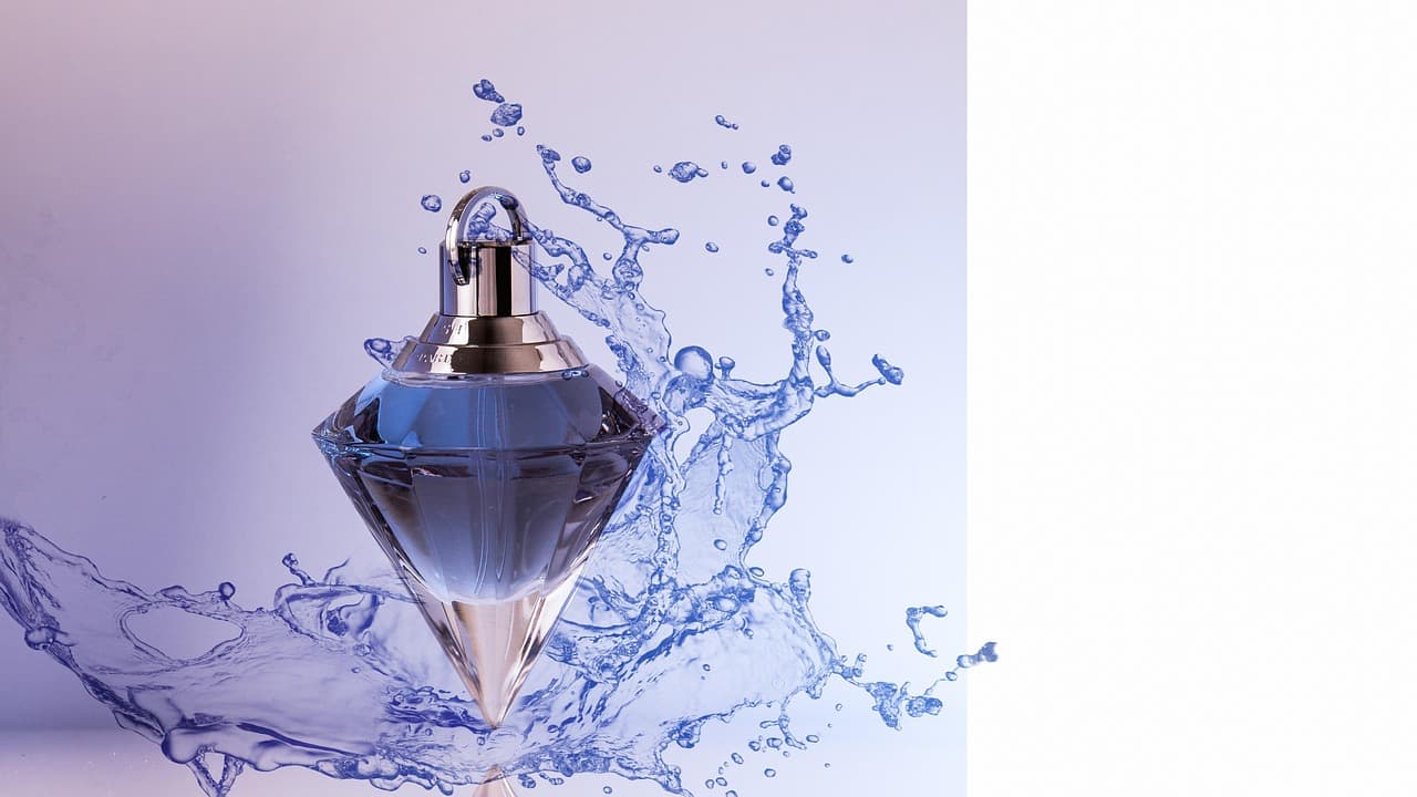 11 Packaging Choices That Make a Perfume Brand Look More Expensive