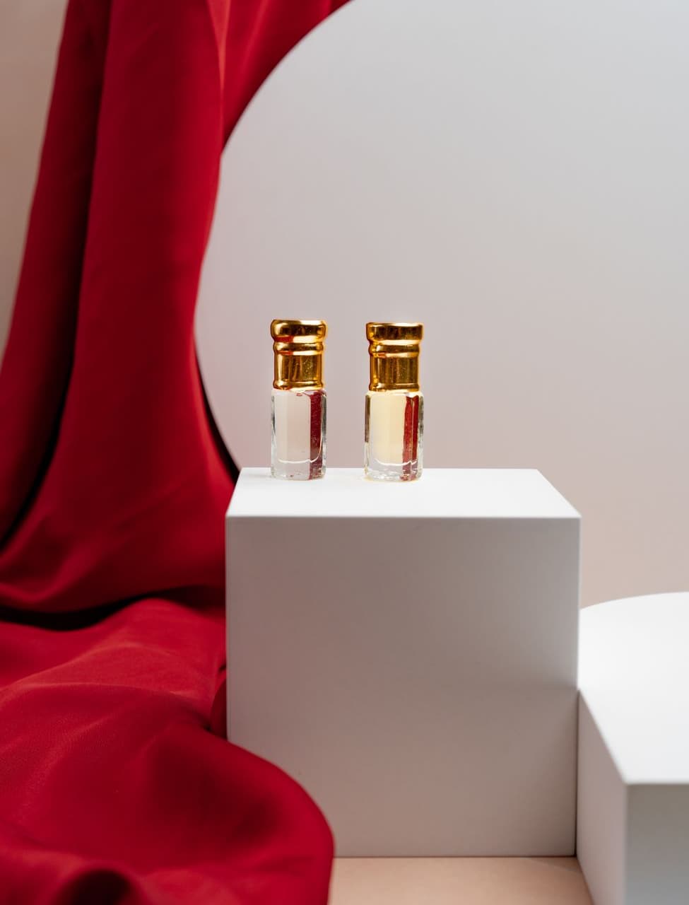 Minimalist Perfume Packaging Trends: What Buyers Still Pay More For